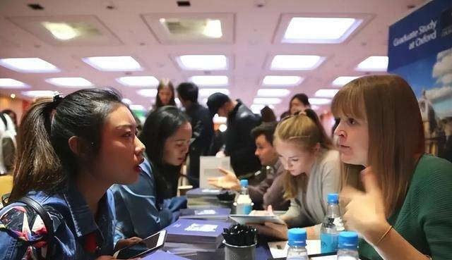 留学生与移民公司，专业选择下的新篇章