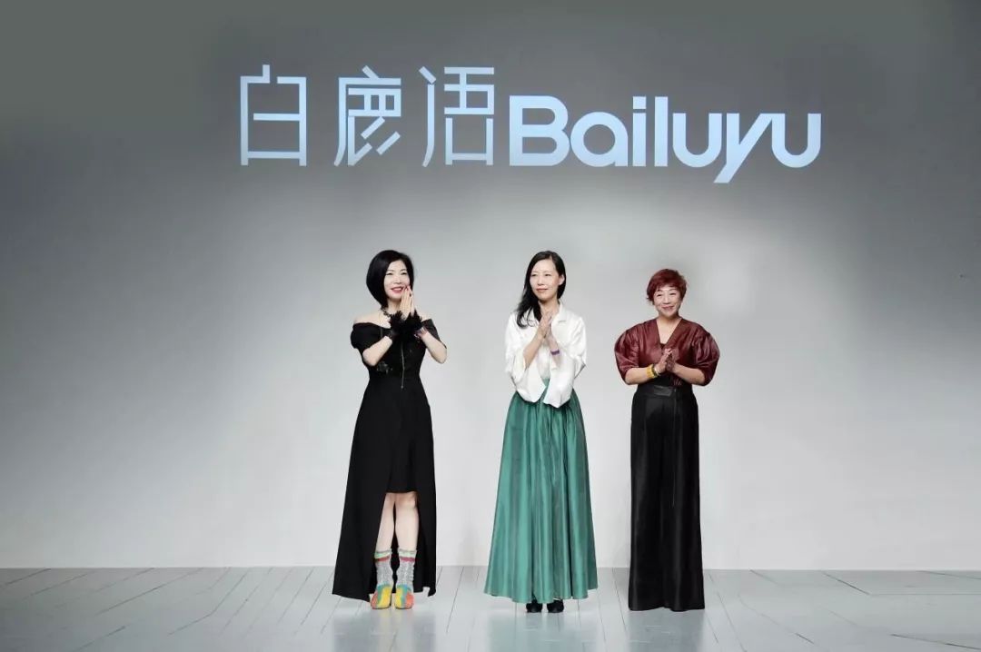 探究够图案服装品牌，时尚潮流与品牌文化的融合