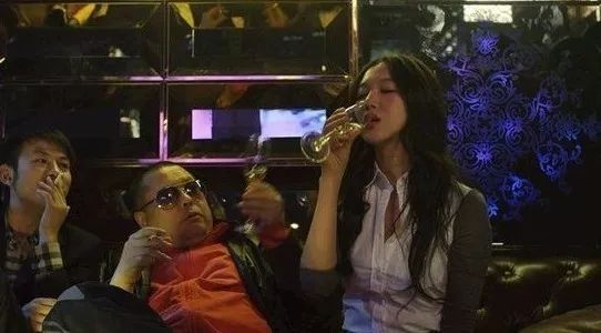 剧组中的潜规则，探究与应对