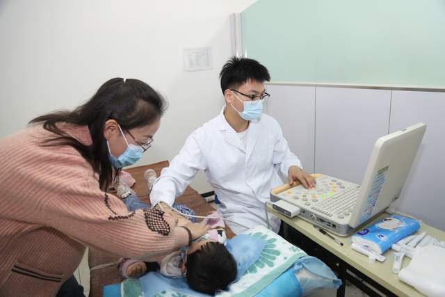 大连儿童医院心脏病专家——守护童心，心系未来