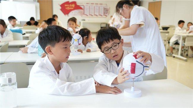 儿童医院内分泌科专家汪——医者仁心，护佑儿童健康