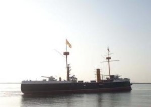 长江中的船，历史的见证与时代的脉搏