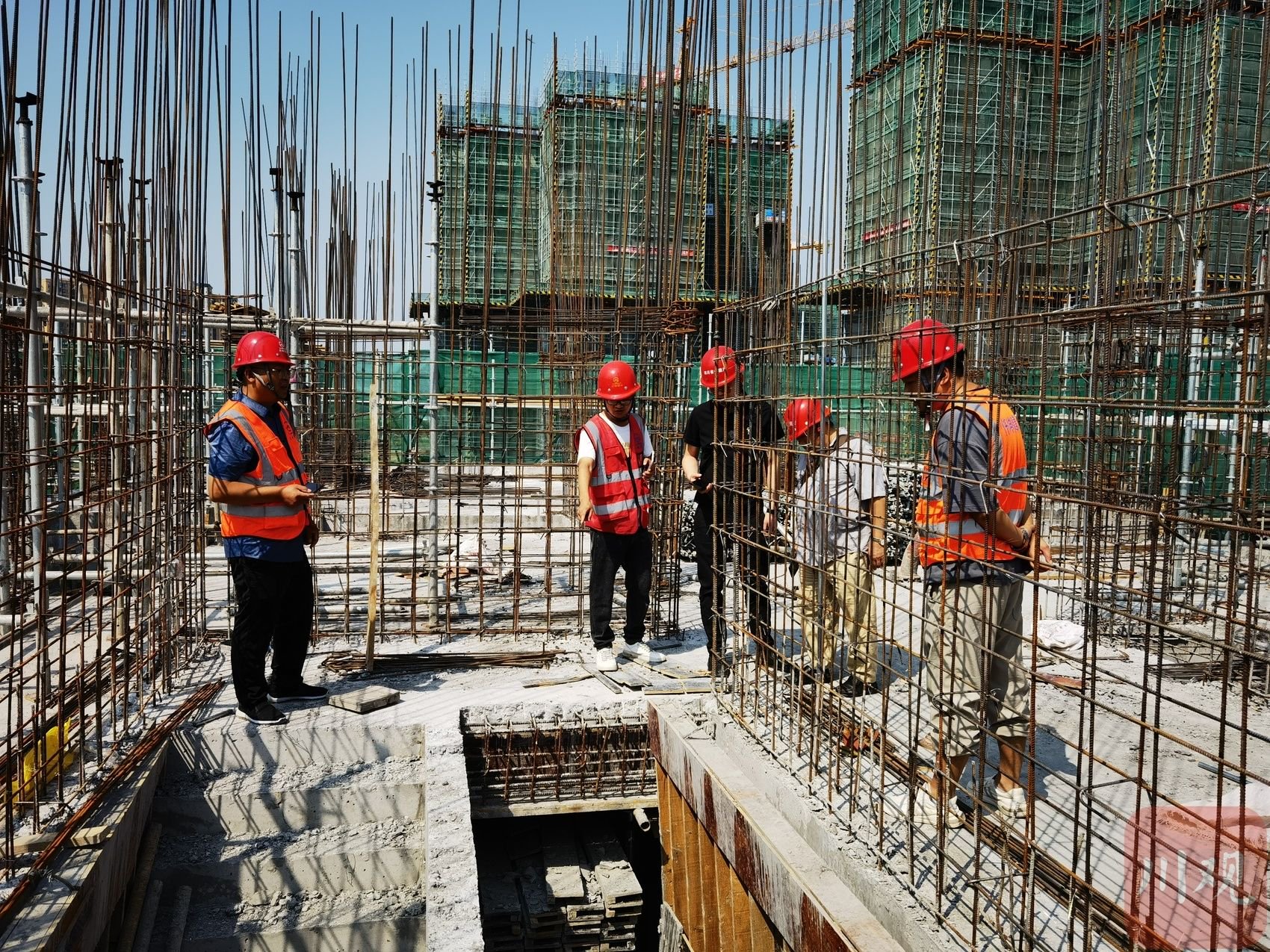 剧组破坏文保建筑，反思与警示