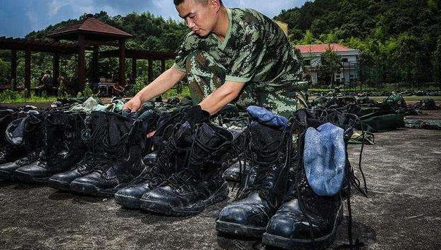 中国部队伞兵靴图片，揭示现代化军事装备的魅力与重要性