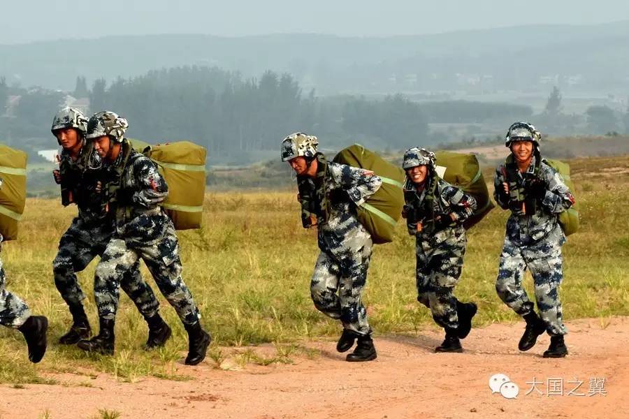 空降伞兵，神秘而英勇的天空勇士