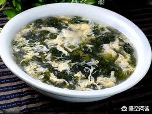 菠菜紫菜蛋花汤，一道营养美味的家常汤品