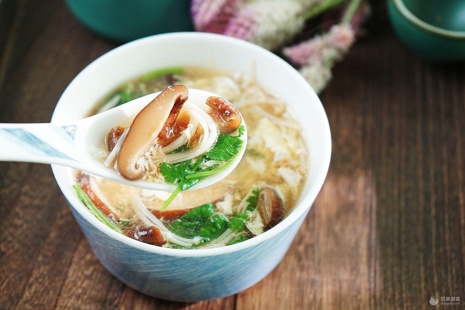 金针菇蛋花汤，一道美味养生的佳肴