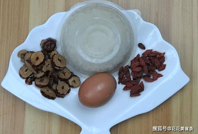 红枣米酒蛋花汤，一道滋养身心的传统美食